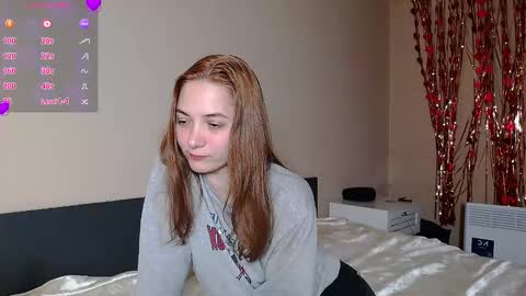 FreyaOliver online show from March 30, 2026, 9:05 pm