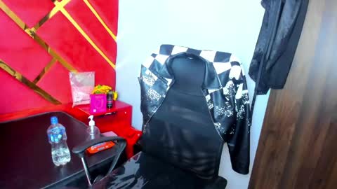 freyja_naugthy online show from June 4, 2026, 2:12 pm