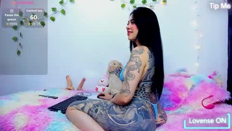 Freyja Rouse online show from October 26, 2025, 1:22 am