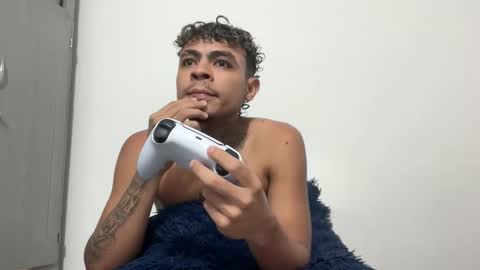 Snapshot of freyva_ chatting on December 2, 2025, 5:35 am freyva_ online show from December 2, 2025, 5:35 am