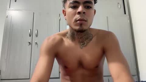 Snapshot of freyva_ chatting on December 3, 2025, 11:14 pm freyva_ online show from December 3, 2025, 11:14 pm