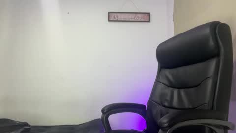 Snapshot of freyva_ chatting on March 8, 2026, 4:22 pm freyva_ online show from March 8, 2026, 4:22 pm