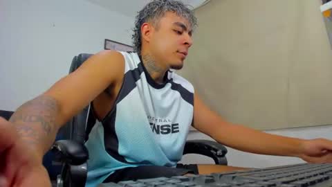 freyva_ online show from July 15, 2026, 3:01 am