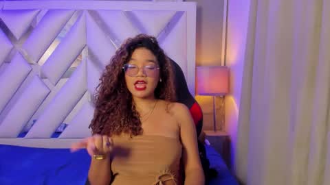 Frezzita online show from November 26, 2025, 7:48 pm