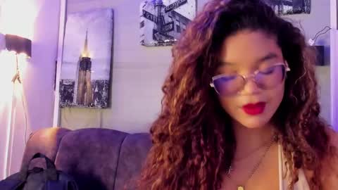 Frezzita online show from December 2, 2025, 7:31 pm