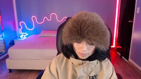 frida_lassi_ online show from February 8, 2025, 1:32 am