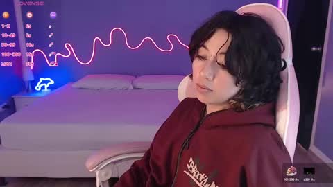 frida_lassi_ online show from March 11, 2025, 3:34 pm