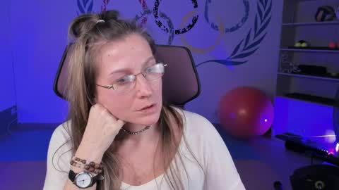 Frida Tander online show from February 10, 2025, 6:35 pm