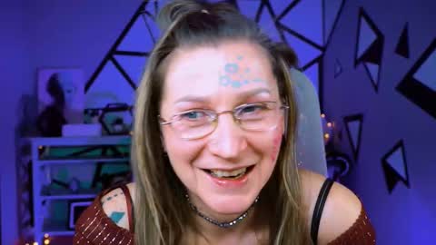 Frida Tander online show from February 16, 2025, 4:10 pm