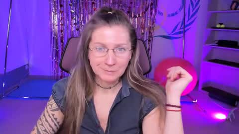 Frida Tander online show from February 20, 2025, 9:11 am