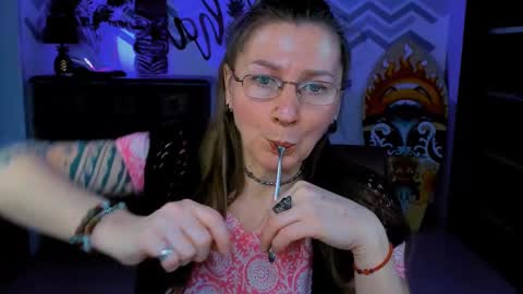 Frida Tander online show from February 28, 2025, 9:04 am