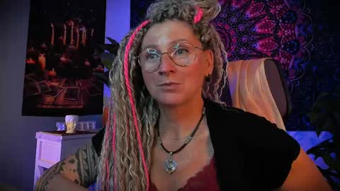Frida Tander online show from June 7, 2026, 5:22 am