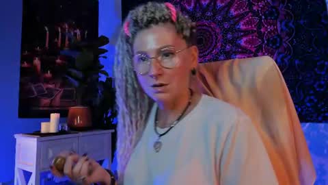 Frida Tander online show from June 12, 2026, 6:23 am