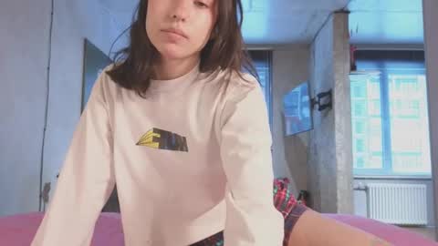 Lina online show from February 12, 2025, 7:13 am