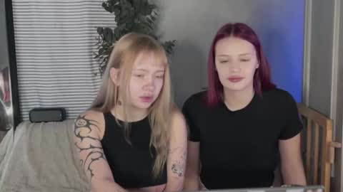 Snapshot of friend_zone_ chatting on January 17, 2026, 10:09 am friend_zone_ online show from January 17, 2026, 10:09 am