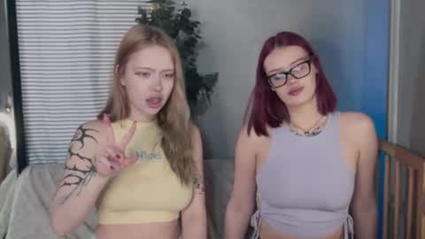 Snapshot of friend_zone_ chatting on January 19, 2026, 9:46 am friend_zone_ online show from January 19, 2026, 9:46 am