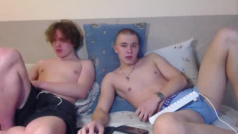 Snapshot of friendly_mode chatting on April 9, 2026, 8:25 pm Yan and Martin online show from April 9, 2026, 8:25 pm