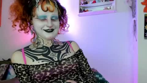 Snapshot of friskyflowers chatting on May 18, 2026, 4:07 am cherry online show from May 18, 2026, 4:07 am