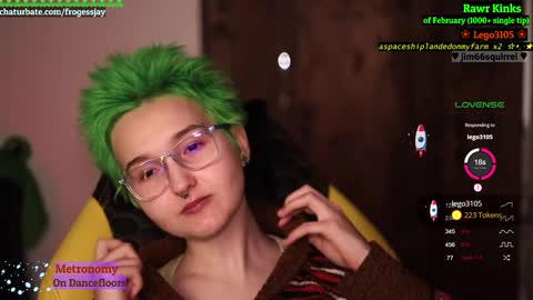   Jaywise Frogfoot  online show from February 5, 2025, 10:33 pm