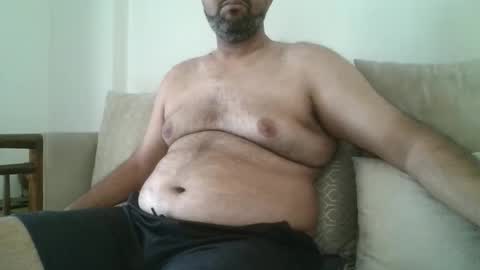 fruti loops  Bull online show from December 23, 2025, 6:33 am