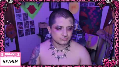 Snapshot of ftmbiggestclit chatting on May 2, 2026, 5:01 am Kevin online show from May 2, 2026, 5:01 am