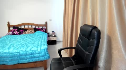 Angelique online show from February 6, 2025, 9:00 am