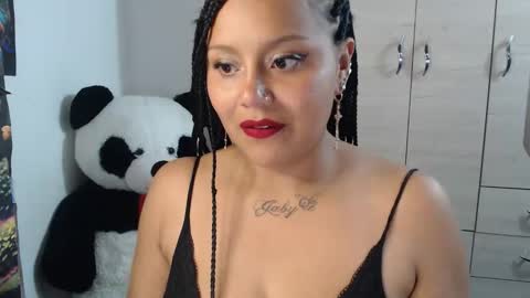 Mia and Gary  online show from April 16, 2026, 1:28 am