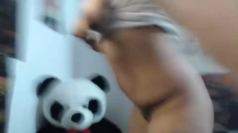 Mia and Gary  online show from April 24, 2026, 2:47 am