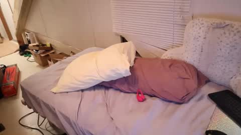 fuckmypussyplz1 online show from September 28, 2025, 2:39 am