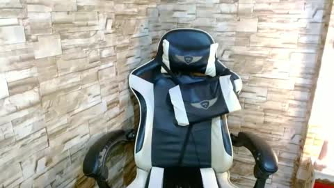 Snapshot of fujiko_13 chatting on February 28, 2025, 6:21 am Japanese x Filipina online show from February 28, 2025, 6:21 am