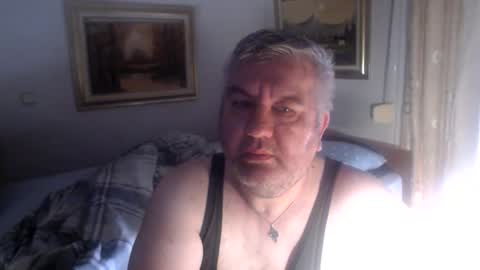 fukingcrazy online show from April 23, 2026, 10:03 am