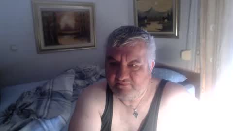 fukingcrazy online show from April 23, 2026, 12:51 pm