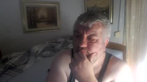 fukingcrazy online show from April 25, 2026, 3:53 pm