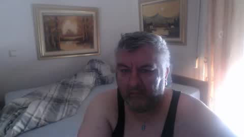 fukingcrazy online show from April 27, 2026, 9:51 am