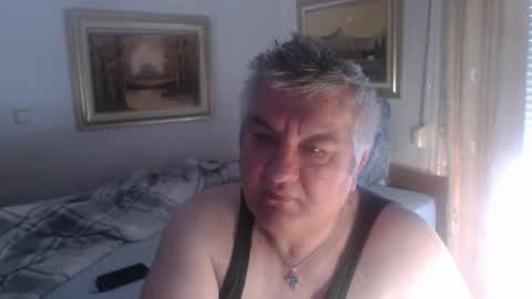 fukingcrazy online show from April 28, 2026, 9:25 am