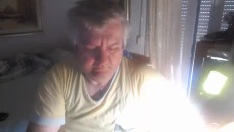 Snapshot of fukingcrazy chatting on May 22, 2026, 7:37 am fukingcrazy online show from May 22, 2026, 7:37 am