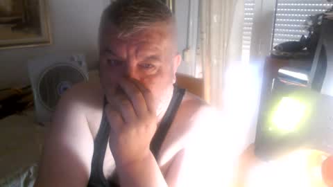 Snapshot of fukingcrazy chatting on June 8, 2026, 8:26 am fukingcrazy online show from June 8, 2026, 8:26 am