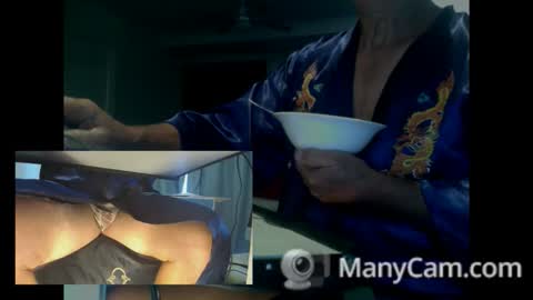 Snapshot of fullballbag chatting on December 4, 2025, 12:31 am fullballbag online show from December 4, 2025, 12:31 am