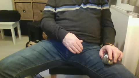 fullballs11 online show from January 22, 2025, 4:12 pm