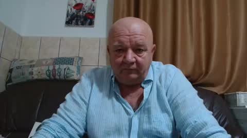 Snapshot of fullballs6 chatting on December 15, 2024, 1:24 am fullballs6 online show from December 15, 2024, 1:24 am