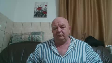 Snapshot of fullballs6 chatting on December 30, 2024, 2:09 am fullballs6 online show from December 30, 2024, 2:09 am