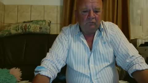 Snapshot of fullballs6 chatting on September 13, 2025, 1:27 am fullballs6 online show from September 13, 2025, 1:27 am