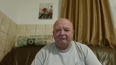 Snapshot of fullballs6 chatting on October 15, 2025, 2:55 am fullballs6 online show from October 15, 2025, 2:55 am