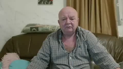 Snapshot of fullballs6 chatting on January 18, 2026, 3:21 am fullballs6 online show from January 18, 2026, 3:21 am