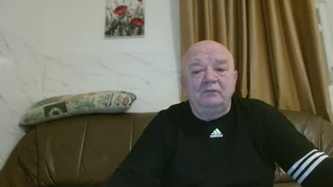 Snapshot of fullballs6 chatting on February 4, 2026, 3:34 am fullballs6 online show from February 4, 2026, 3:34 am