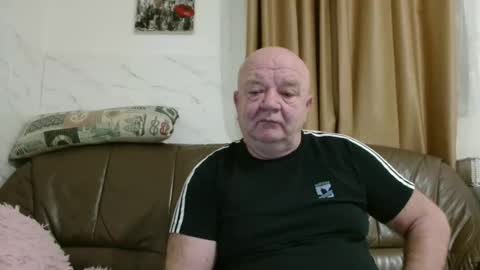 Snapshot of fullballs6 chatting on February 14, 2026, 3:47 am fullballs6 online show from February 14, 2026, 3:47 am