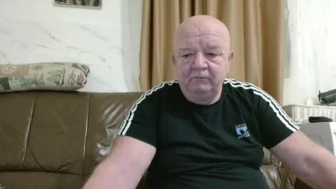 Snapshot of fullballs6 chatting on February 15, 2026, 3:14 am fullballs6 online show from February 15, 2026, 3:14 am