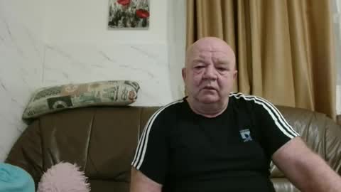 Snapshot of fullballs6 chatting on February 16, 2026, 3:02 am fullballs6 online show from February 16, 2026, 3:02 am