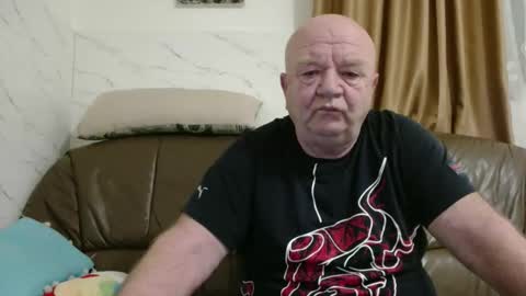 Snapshot of fullballs6 chatting on March 2, 2026, 3:41 am fullballs6 online show from March 2, 2026, 3:41 am