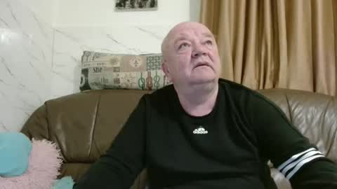 Snapshot of fullballs6 chatting on March 17, 2026, 3:11 am fullballs6 online show from March 17, 2026, 3:11 am